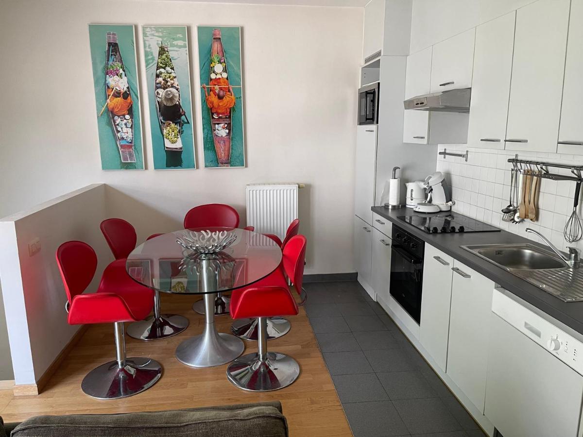 Duplex Tres Agreable Et Tres Calme Bruxelas Exterior foto